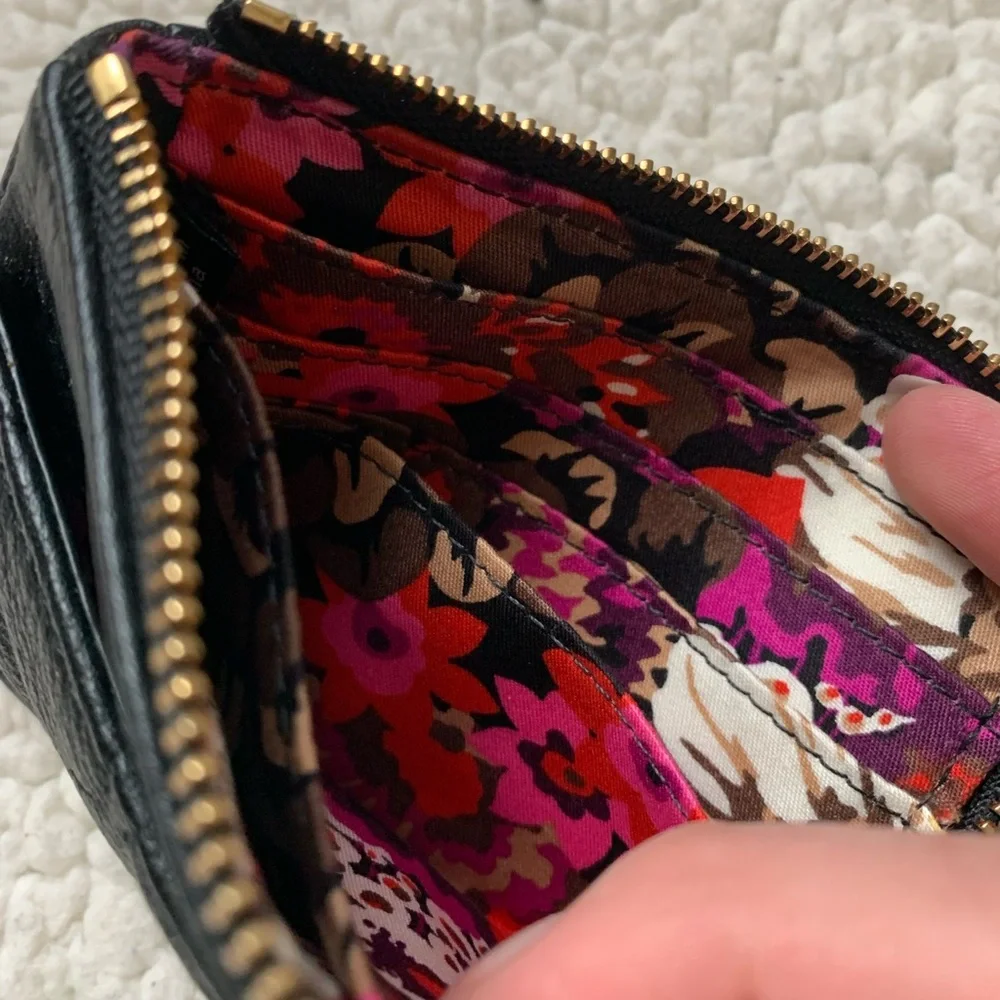 ✨VERA BRADLEY LEATHER COIN PURSE✨ - Picture 5 of 9